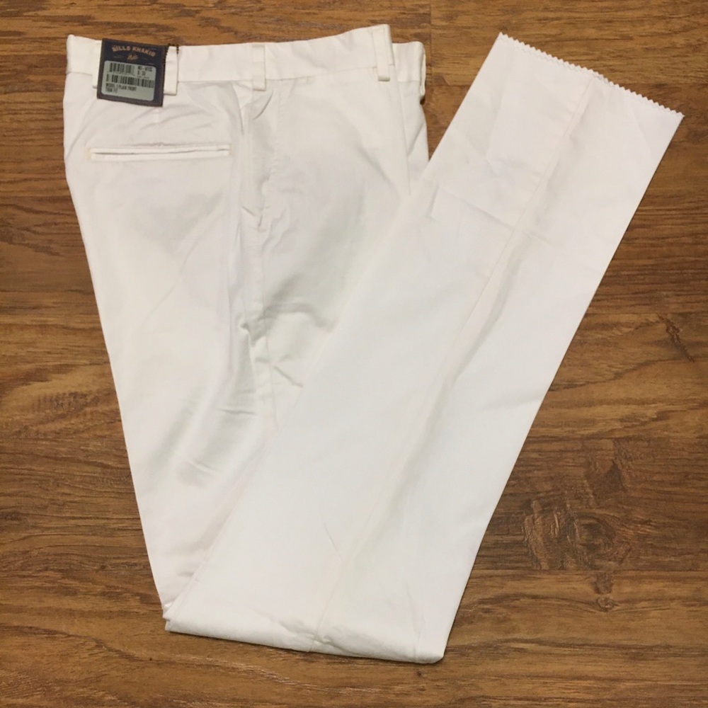 NWT Bill’s Khakis M3 Plain Front Trim Fit 33W